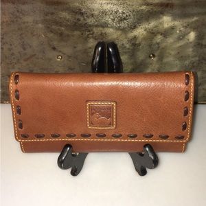 Dooney & Bourke Florentine Checkbook Organizer Wallet in Chestnut